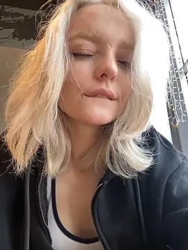 aka Blonde online show from April 2026 06:58:01 AM