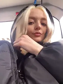 aka Blonde online show from April 2026 06:47:02 AM