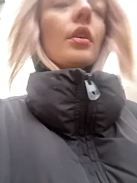 aka Blonde online show from March 2026 11:33:02 AM