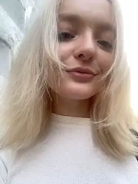 aka Blonde online show from May 2026 12:42:01 PM