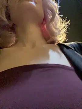 Snapshot of aka_Blonde chatting on February 2026 06:03:01 AM aka Blonde online show from February 2026 06:03:01 AM