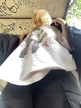 aka Blonde online show from May 2026 08:01:01 AM