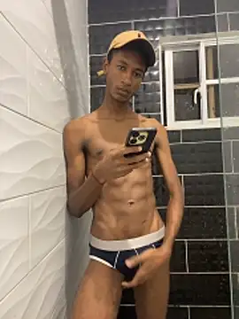 Snapshot of twink_gabrielll chatting on June 2026 11:32:02 PM twink gabrielll online show from June 2026 11:32:02 PM
