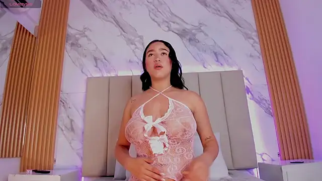 Snapshot of emily_nova_ chatting on February 2026 12:05:02 PM emily nova online show from February 2026 12:05:02 PM