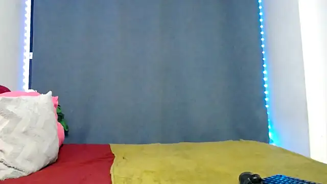 FifiBae1 online show from April 2026 10:03:01 PM