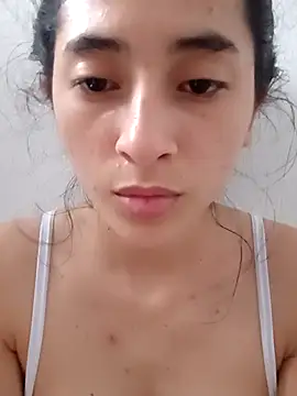 Snapshot of honeyhotgirl19 chatting on February 2026 07:52:02 PM honeyhotgirl19 online show from February 2026 07:52:02 PM