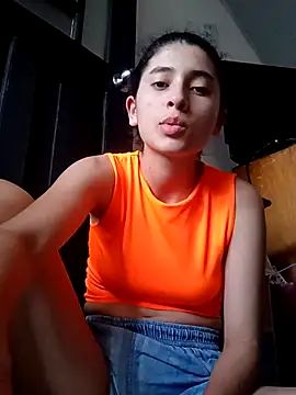 Snapshot of honeyhotgirl19 chatting on January 2026 07:31:01 PM honeyhotgirl19 online show from January 2026 07:31:01 PM