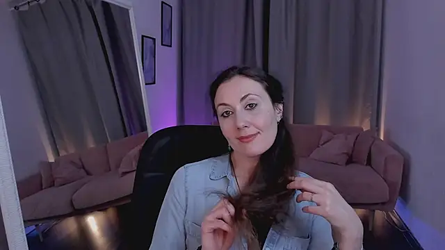 Juliet Jamess online show from January 2026 01:36:01 PM