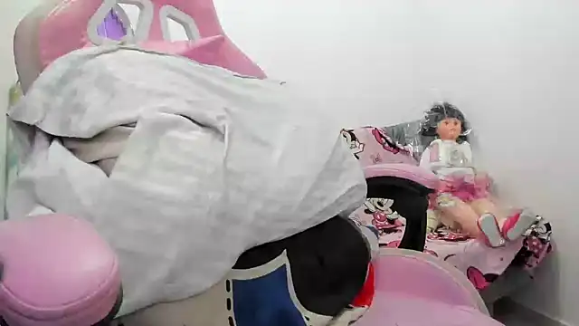 jenniferbodys online show from June 2026 10:36:02 PM