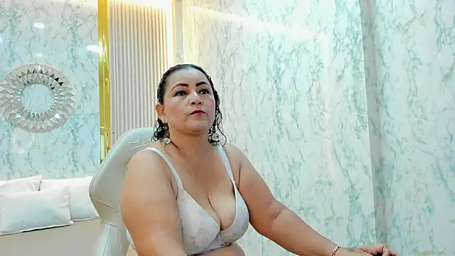 AnaVelveet online show from January 2026 03:21:01 AM