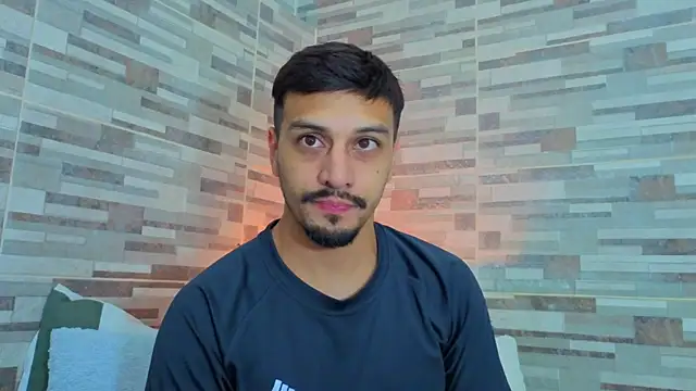 joelcallvil1 online show from April 2026 04:13:02 AM