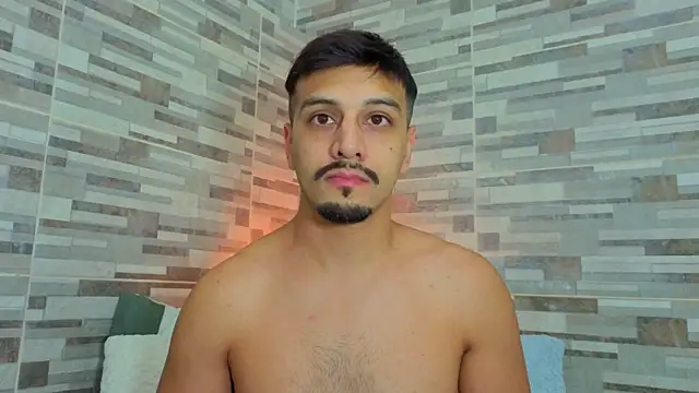 joelcallvil1 online show from April 2026 03:32:02 AM