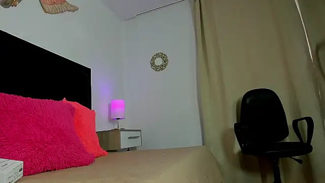 Natalye 23 online show from March 2026 10:33:02 PM