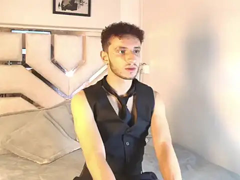 Curlystartt online show from January 2026 02:02:01 PM