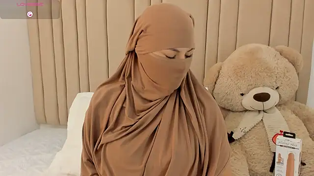 Snapshot of _seelena chatting on February 2026 12:46:02 PM seelena online show from February 2026 12:46:02 PM