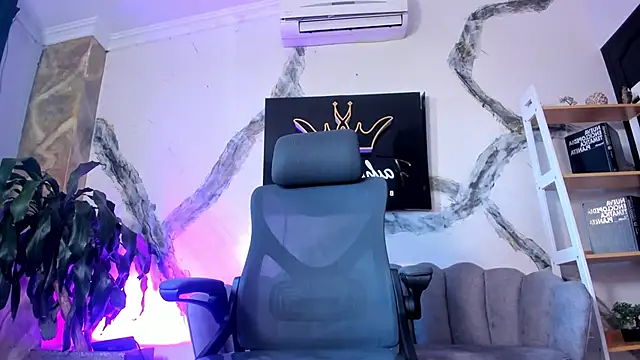 CatalinaMartinezz  online show from March 2026 12:30:02 PM