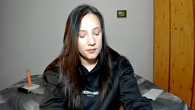 Angell-Sky online show from March 2026 08:32:02 PM