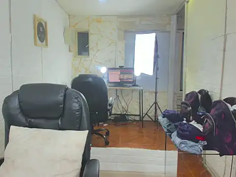 Snapshot of Betany_Grey chatting on February 2026 04:13:01 AM Betany Grey online show from February 2026 04:13:01 AM