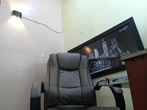 Snapshot of Oswalldo__ chatting on February 2026 11:23:01 AM Oswalldo online show from February 2026 11:23:01 AM