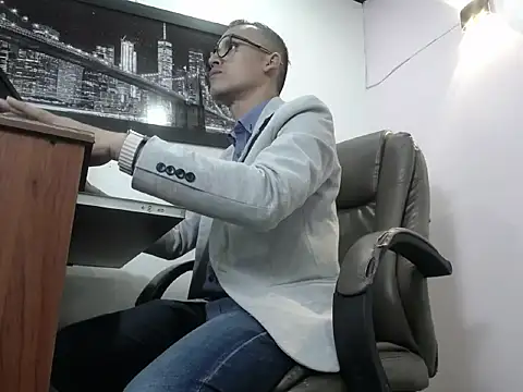 Snapshot of Oswalldo__ chatting on February 2026 03:36:02 AM Oswalldo online show from February 2026 03:36:02 AM