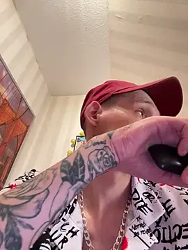 Donaldduck0069 online show from April 2026 08:48:02 PM