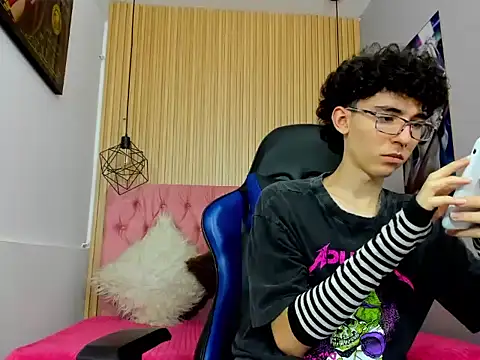 Syriussz online show from February 2026 07:25:01 PM