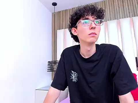 Syriussz online show from January 2026 07:31:02 PM