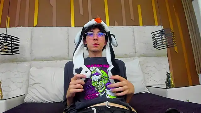 Syriussz online show from March 2026 01:09:02 AM