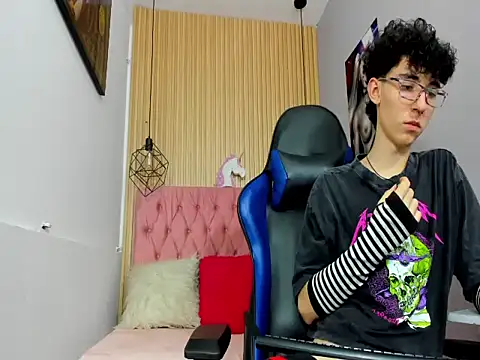 Syriussz online show from February 2026 07:21:02 PM