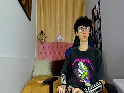 Syriussz online show from February 2026 07:22:01 PM