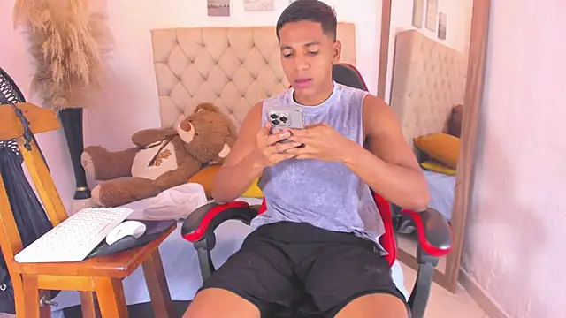 noah sthone online show from February 2026 10:39:02 AM