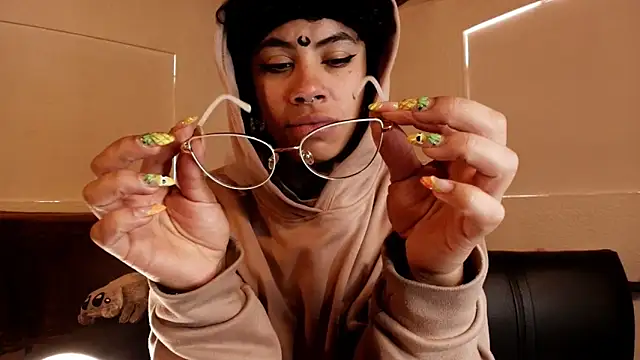 Canela Osada  online show from February 2026 04:14:01 PM