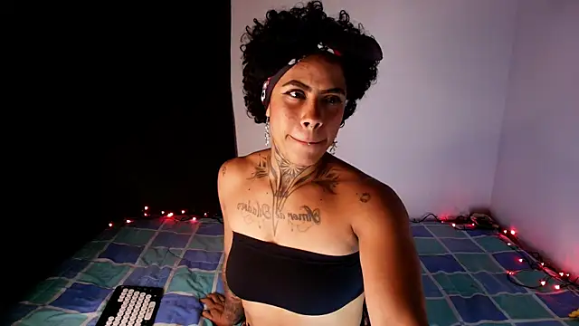 Canela Osada  online show from April 2026 01:17:02 AM