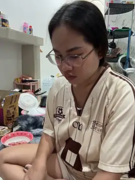 Ponthip online show from May 2026 08:24:02 PM