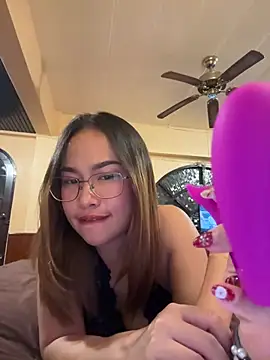 Ponthip online show from January 2026 06:14:01 PM