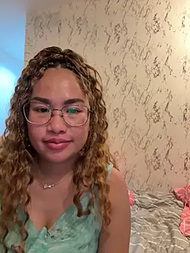 Snapshot of Ponthip chatting on February 2026 06:30:01 PM Ponthip online show from February 2026 06:30:01 PM