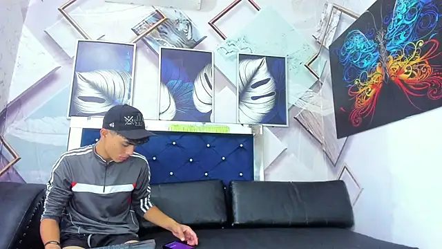 Snapshot of Roman_cute chatting on January 2026 02:35:01 PM Roman cute online show from January 2026 02:35:01 PM