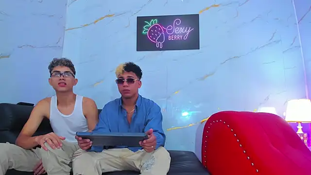 Snapshot of Roman_cute chatting on January 2026 02:42:01 PM Roman cute online show from January 2026 02:42:01 PM