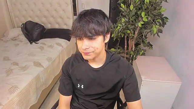IamJuanJoc online show from May 2026 03:54:01 AM