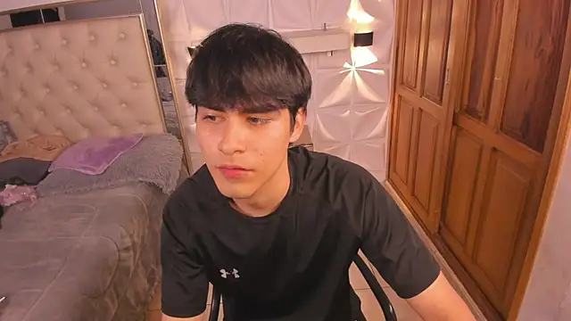 IamJuanJoc online show from April 2026 12:37:01 AM