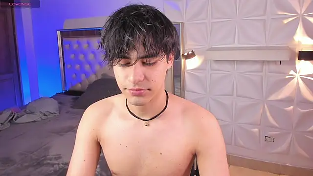 IamJuanJoc online show from July 2026 03:26:02 AM