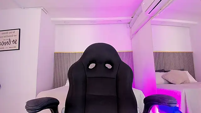 ashvalentine online show from February 2026 07:45:01 PM