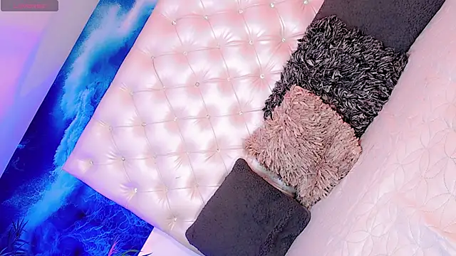 babyAnthonella online show from February 2026 12:01:02 PM