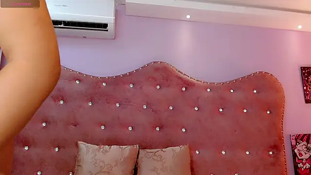 babyAnthonella online show from April 2026 11:05:01 AM