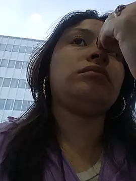 yessica gomez01 online show from May 2026 12:45:01 PM