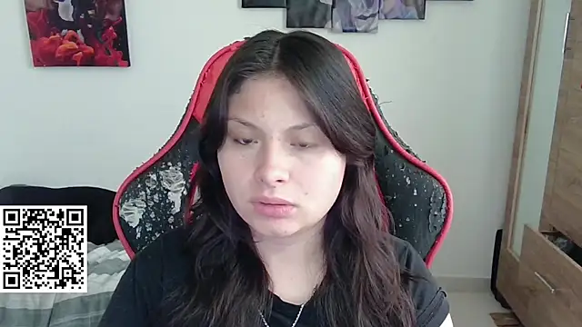 yessica gomez01 online show from April 2026 10:25:02 PM