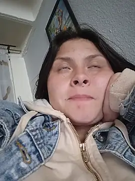 yessica gomez01 online show from June 2026 10:20:01 PM
