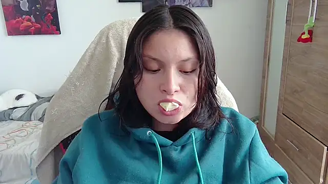 yessica gomez01 online show from May 2026 09:41:02 PM
