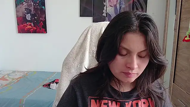 yessica gomez01 online show from May 2026 09:09:01 PM