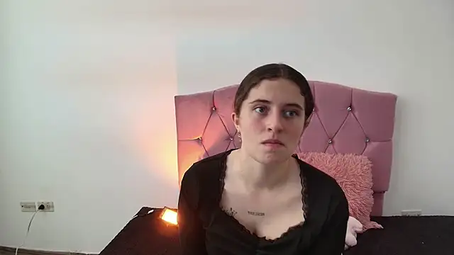 Cherry Boomxx online show from February 2026 06:08:01 PM